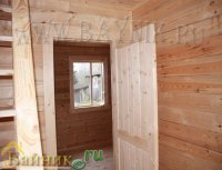 Деревянная филенчатая дверь фото